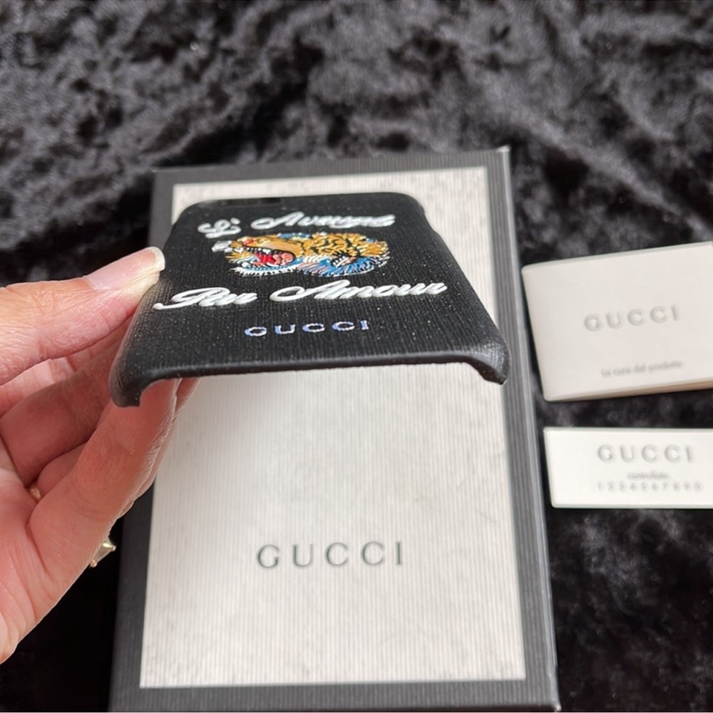 Gucci iPhone 7 / 8 Black Coated Canvas L’Aveugle Par Amour Case - Picture 6 of 10